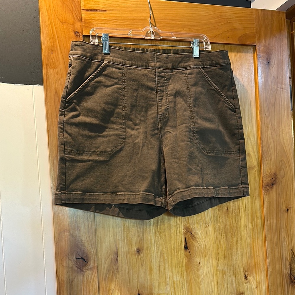Nautica Olive Green Shorts Relaxed Fit Mid-Thigh
